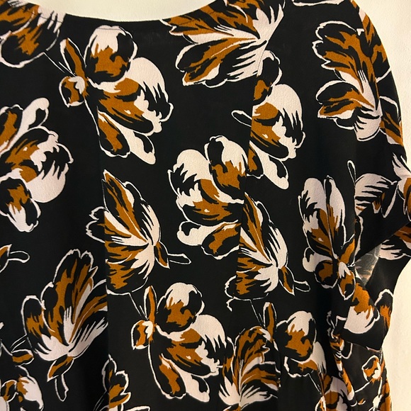 Madewell nwot Cuffed-Sleeve Shirred Top in Duskblossom - Picture 4 of 5